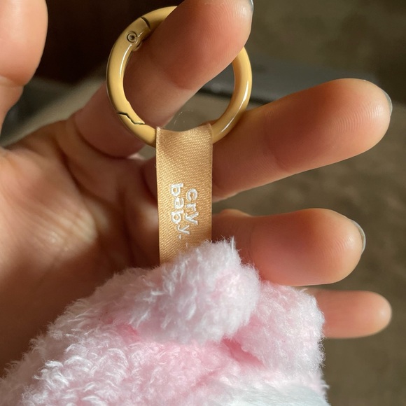 Pop Mart CRYBABY Crying Again Series Plush Keychain - I’ll Give You All My Love - Picture 7 of 13